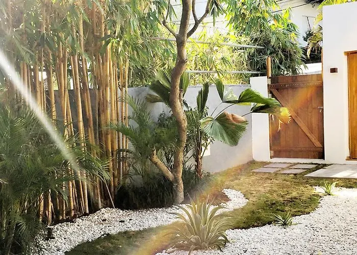 Infinity & Beyond Villa Seminyak (Bali)
