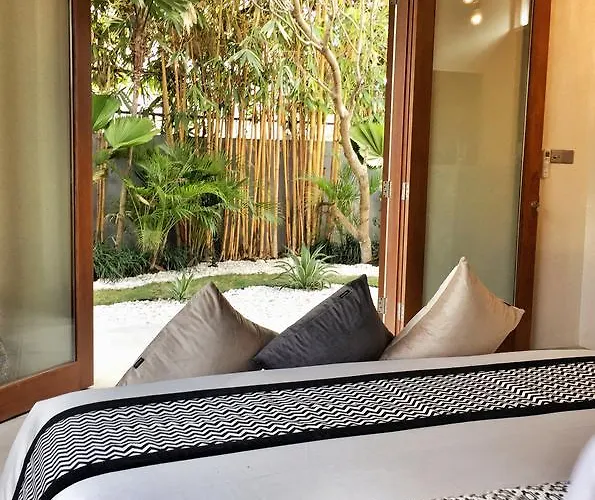 Infinity & Beyond Villa Seminyak (Bali)