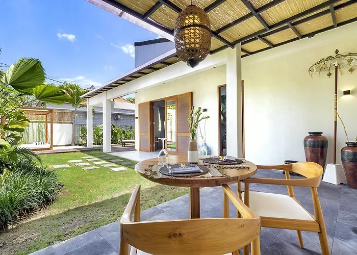 Infinity & Beyond Villa Seminyak (Bali)