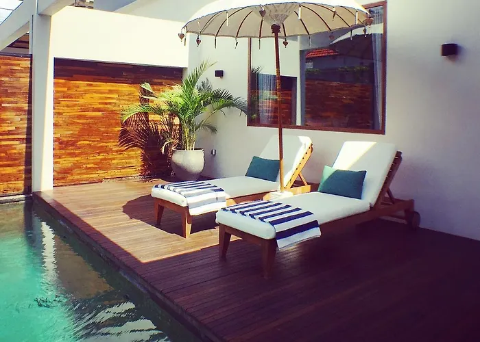 Infinity & Beyond * Seminyak (Bali)