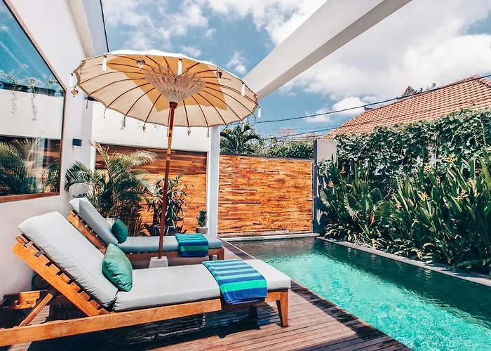 Infinity & Beyond * Seminyak (Bali)